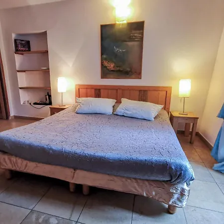 Hotel La Fête En Provence 2*